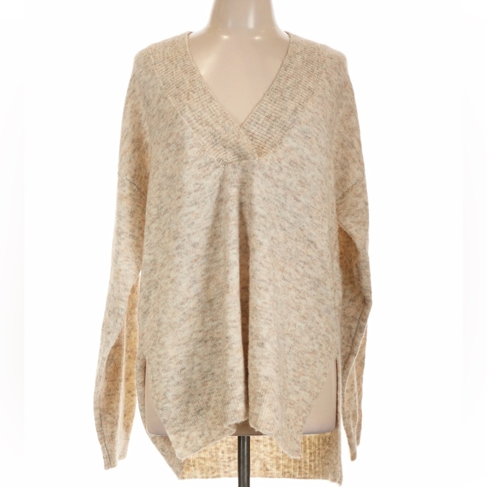 RD Style NWT Oatmeal V-Neck Tunic Side‎ slit Sweater Large